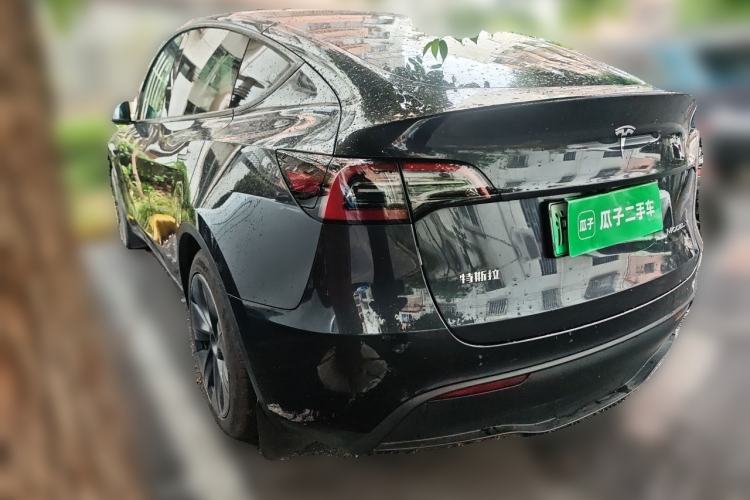 Used Tesla Model Y 2024 Long-Range All-Wheel-Drive Version Exterior 3
