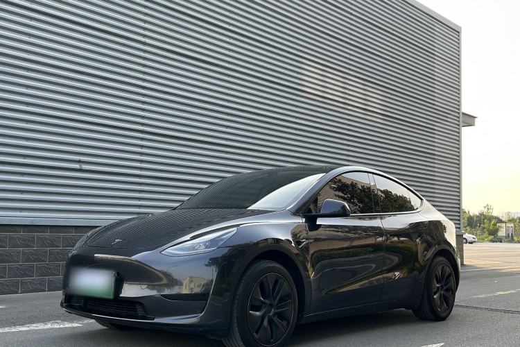 Used Tesla Model Y 2024 Rear-Wheel-Drive Version Exterior 3