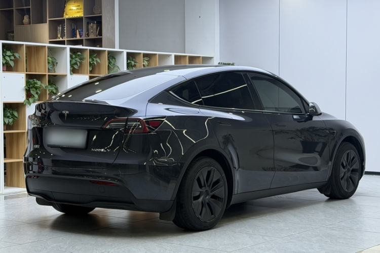 Used Tesla Model Y 2024 Rear-Wheel-Drive Version Exterior 3