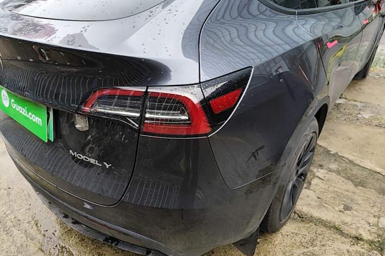 Used Tesla Model Y 2024 Rear-Wheel-Drive Version Exterior 3