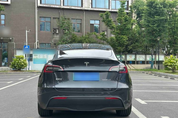 Used Tesla Model Y 2024 Rear-Wheel-Drive Version Exterior 3