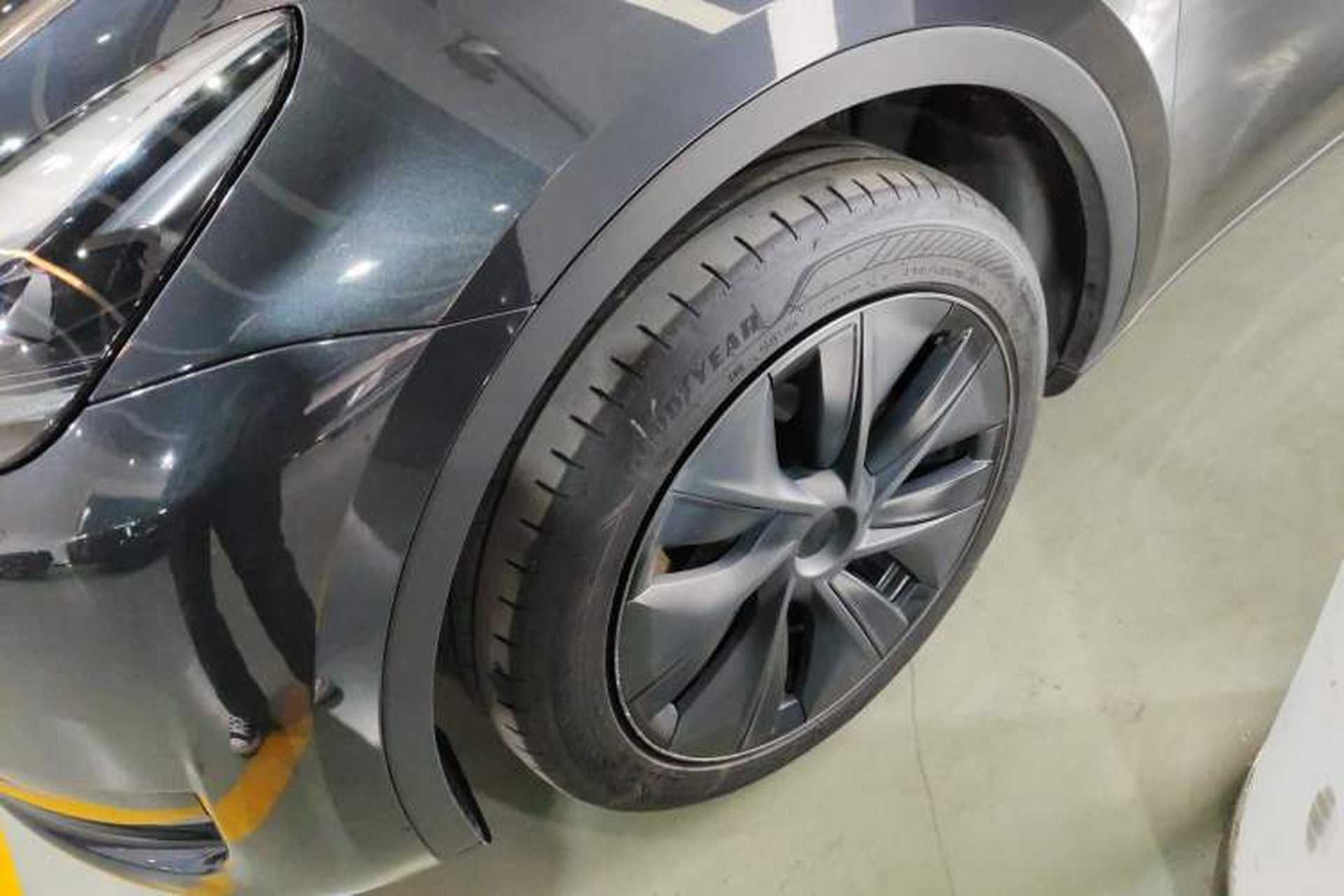 Used Tesla Model Y 2024 Rear-Wheel-Drive Version Exterior 3