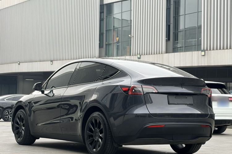 Used Tesla Model Y 2024 Rear-Wheel-Drive Version Exterior 3