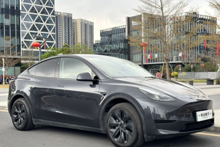 Used Tesla Model Y 2024 Rear-Wheel-Drive Version Exterior 3