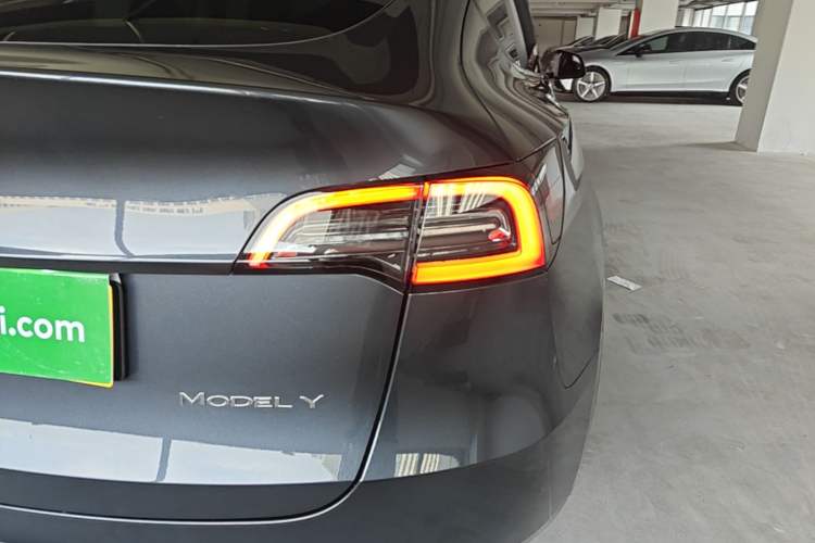 Used Tesla Model Y 2024 Rear-Wheel-Drive Version Exterior 3