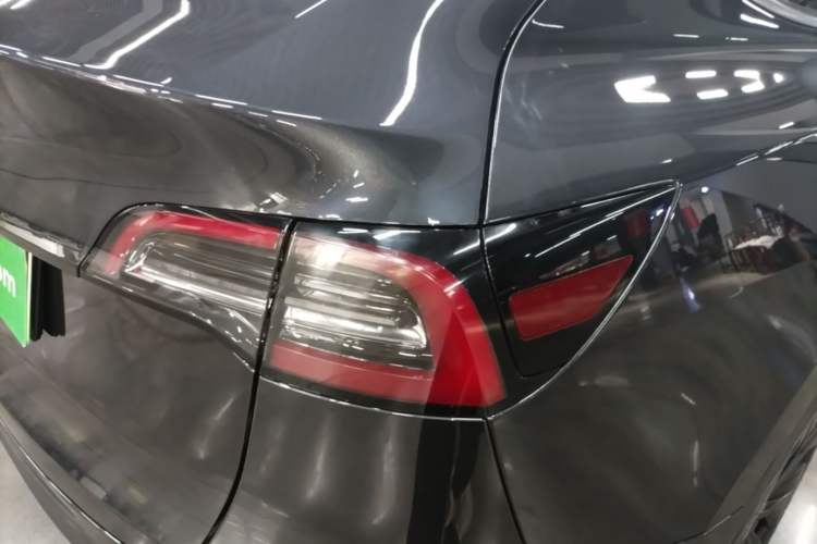 Used Tesla Model Y 2024 Rear-Wheel-Drive Version Exterior 3