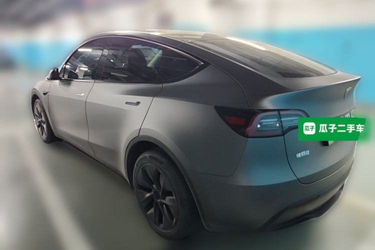 Used Tesla Model Y 2024 Long-Range All-Wheel-Drive Version Exterior 3