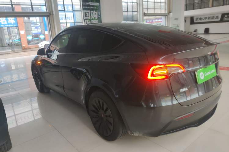 Used Tesla Model Y 2024 Rear-Wheel-Drive Version Exterior 3