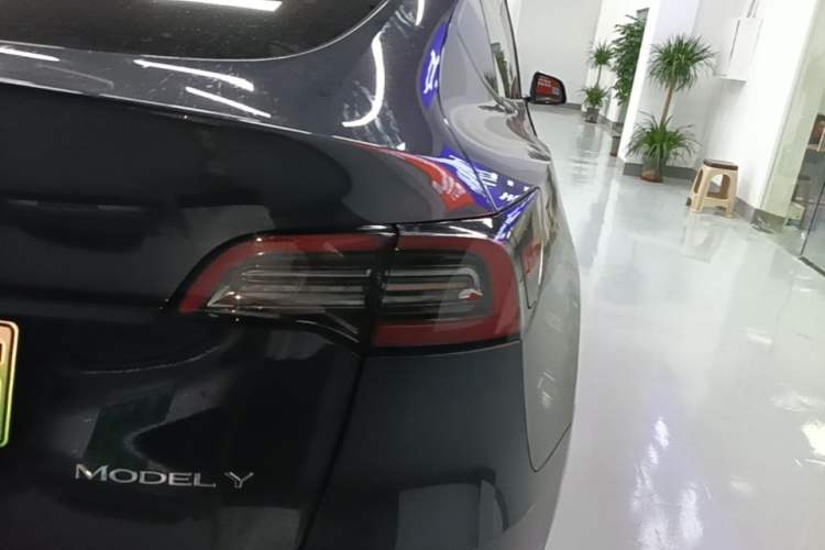 Used Tesla Model Y 2024 Rear-Wheel-Drive Version Exterior 3