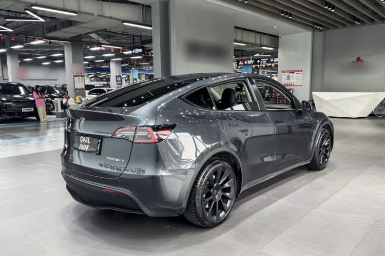 Used Tesla Model Y 2024 Rear-Wheel-Drive Version Exterior 3