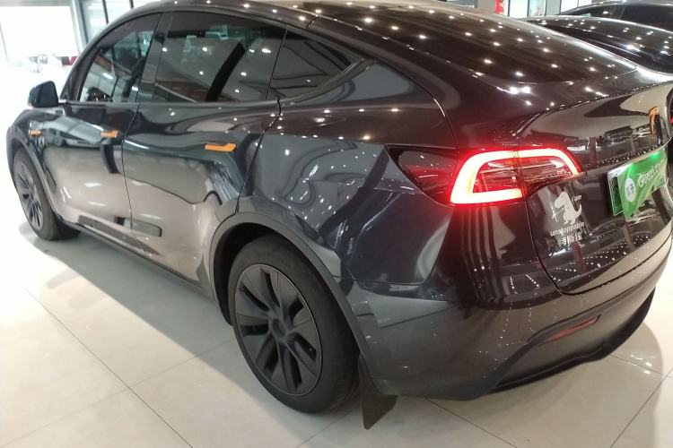 Used Tesla Model Y 2024 Rear-Wheel-Drive Version Exterior 3