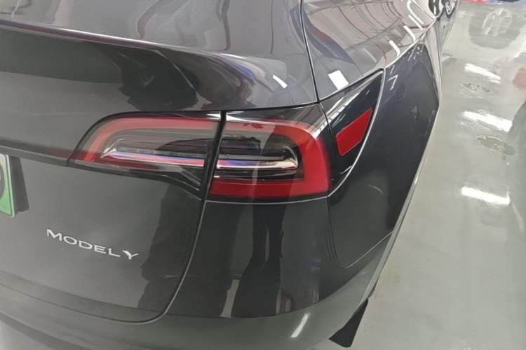 Used Tesla Model Y 2024 Rear-Wheel-Drive Version Exterior 3