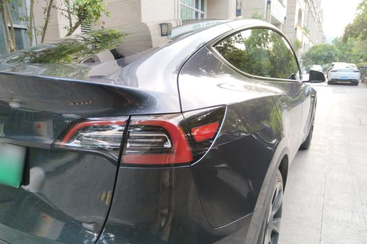 Used Tesla Model Y 2024 Rear-Wheel-Drive Version Exterior 3