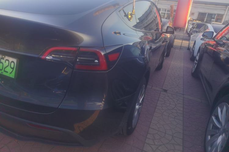 Used Tesla Model Y 2024 Rear-Wheel-Drive Version Exterior 3