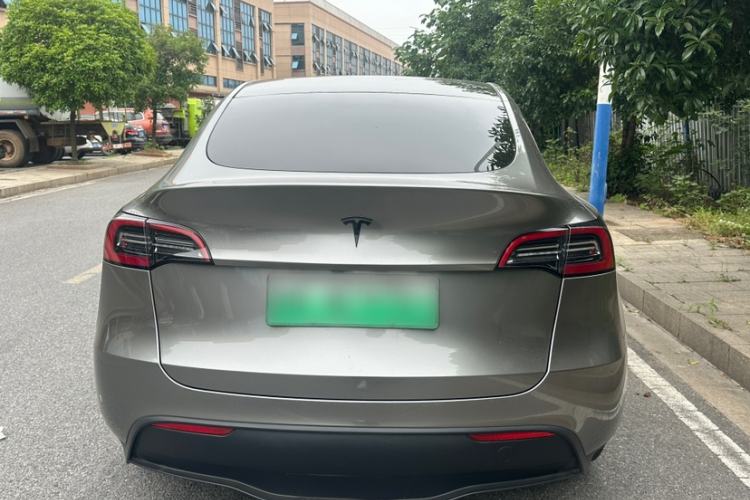 Used Tesla Model Y 2024 Rear-Wheel-Drive Version Exterior 3