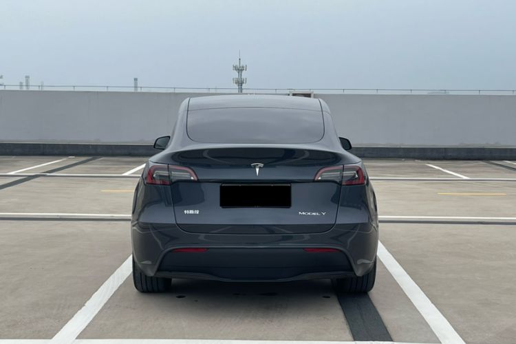 Used Tesla Model Y 2024 Rear-Wheel-Drive Version Exterior 3