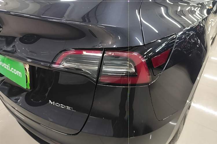 Used Tesla Model Y 2024 Rear-Wheel-Drive Version Exterior 3