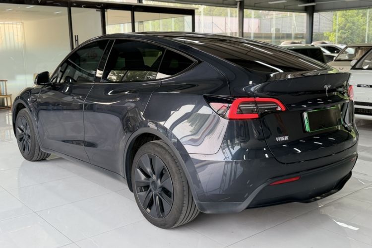 Used Tesla Model Y 2024 Rear-Wheel-Drive Version Exterior 3