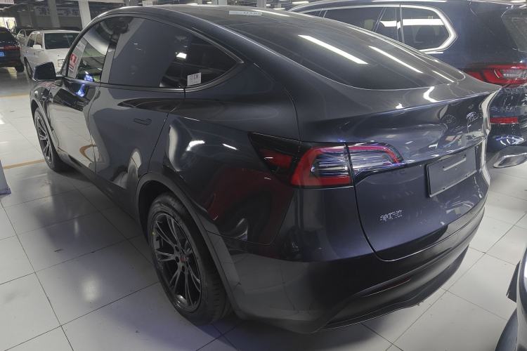 Used Tesla Model Y 2024 Rear-Wheel-Drive Version Exterior 3