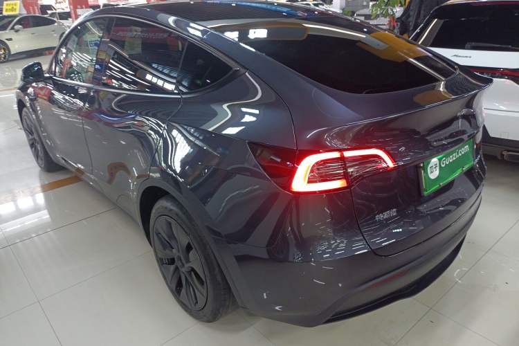 Used Tesla Model Y 2024 Rear-Wheel-Drive Version Exterior 3