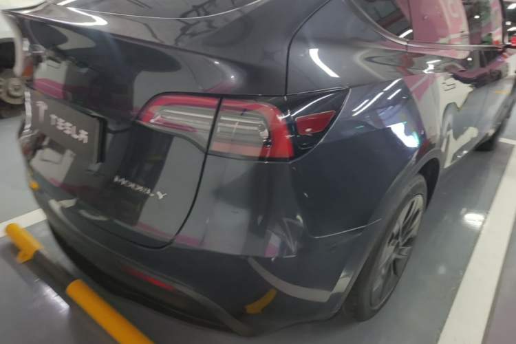 Used Tesla Model Y 2024 Rear-Wheel-Drive Version Exterior 3