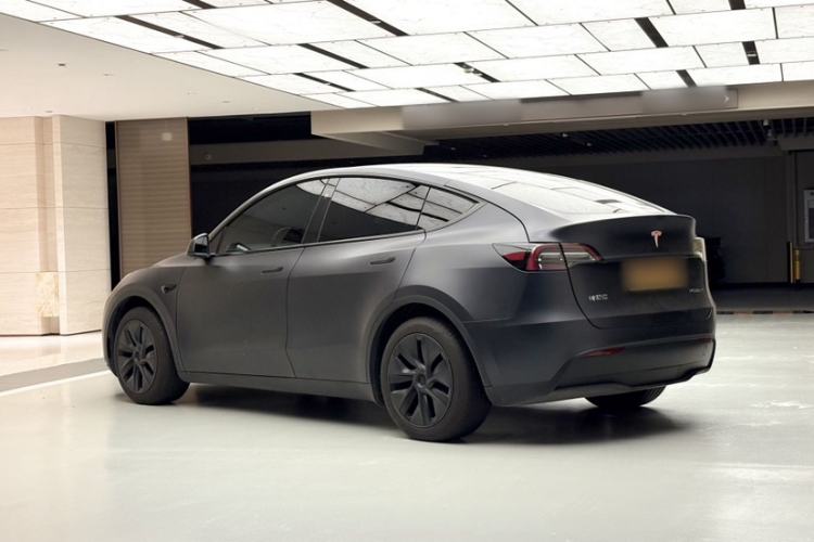Used Tesla Model Y 2024 Rear-Wheel-Drive Version Exterior 3