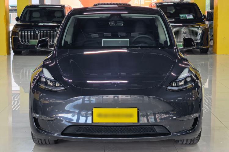 Used Tesla Model Y 2024 Long-Range All-Wheel-Drive Version Exterior 3