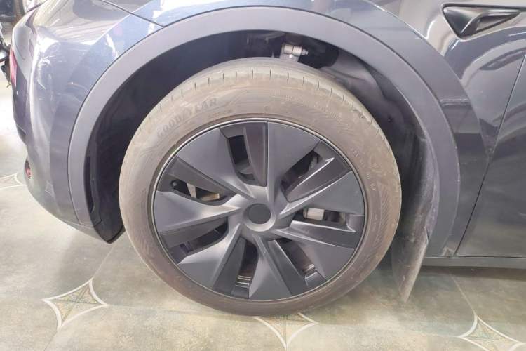 Used Tesla Model Y 2024 Rear-Wheel-Drive Version Exterior 4