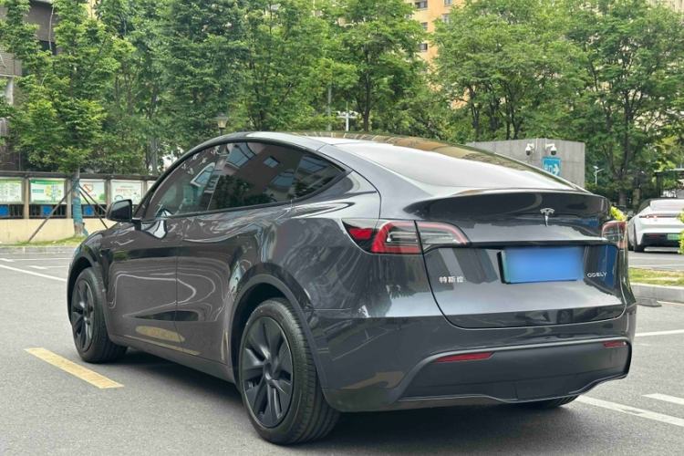 Used Tesla Model Y 2024 Rear-Wheel-Drive Version Exterior 4