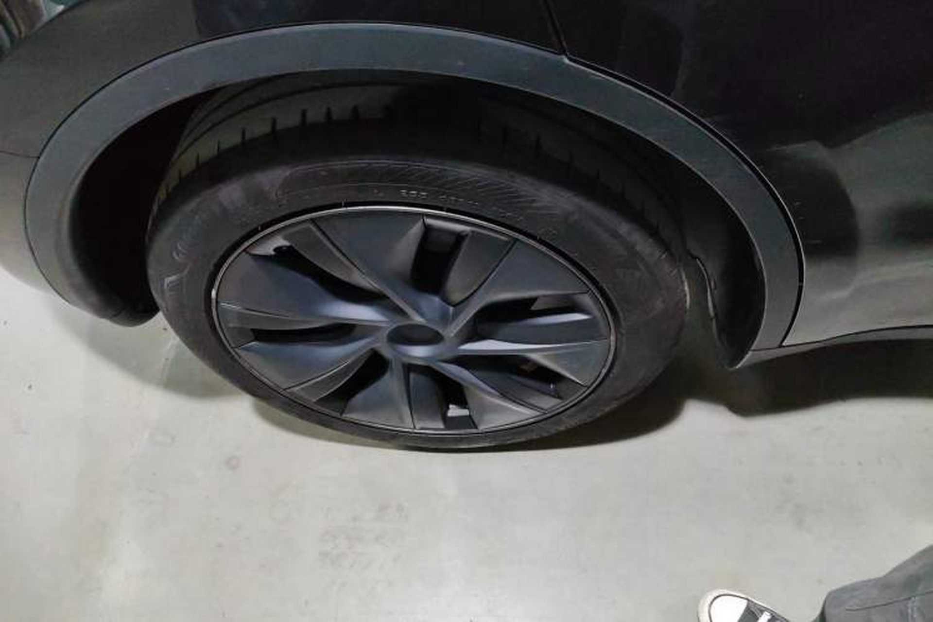 Used Tesla Model Y 2024 Rear-Wheel-Drive Version Exterior 4