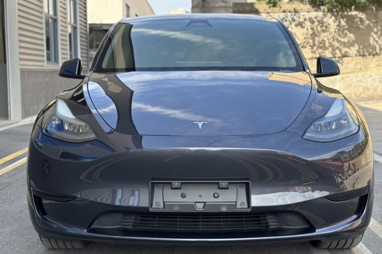 Used Tesla Model Y 2024 Rear-Wheel-Drive Version Exterior 4