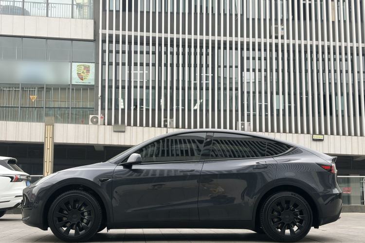 Used Tesla Model Y 2024 Rear-Wheel-Drive Version Exterior 4