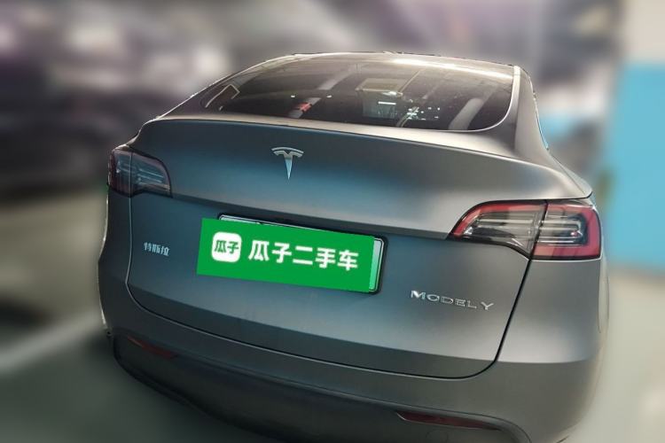 Used Tesla Model Y 2024 Long-Range All-Wheel-Drive Version Exterior 4