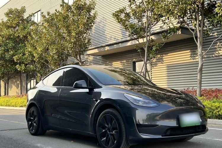 Used Tesla Model Y 2024 Rear-Wheel-Drive Version Exterior 4