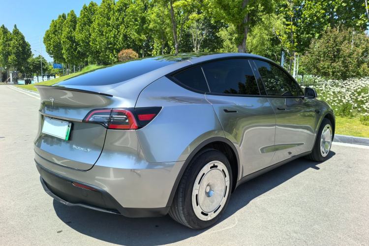 Used Tesla Model Y 2024 Rear-Wheel-Drive Version Exterior 4