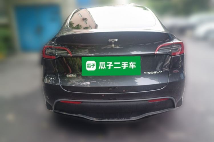 Used Tesla Model Y 2024 Long-Range All-Wheel-Drive Version Exterior 4