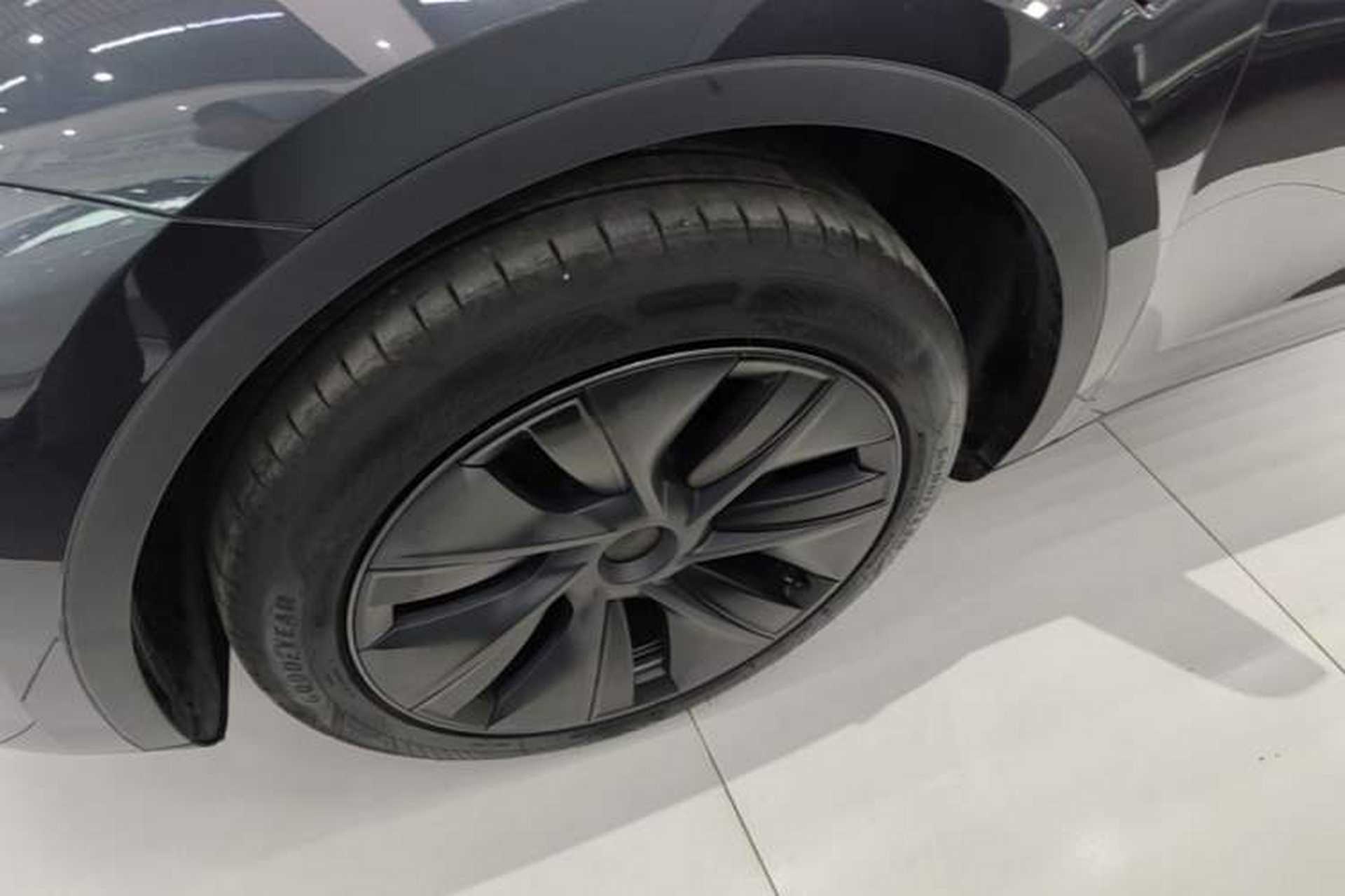 Used Tesla Model Y 2024 Rear-Wheel-Drive Version Exterior 4