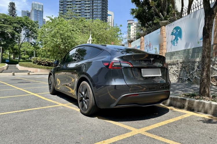 Used Tesla Model Y 2024 Rear-Wheel-Drive Version Exterior 4