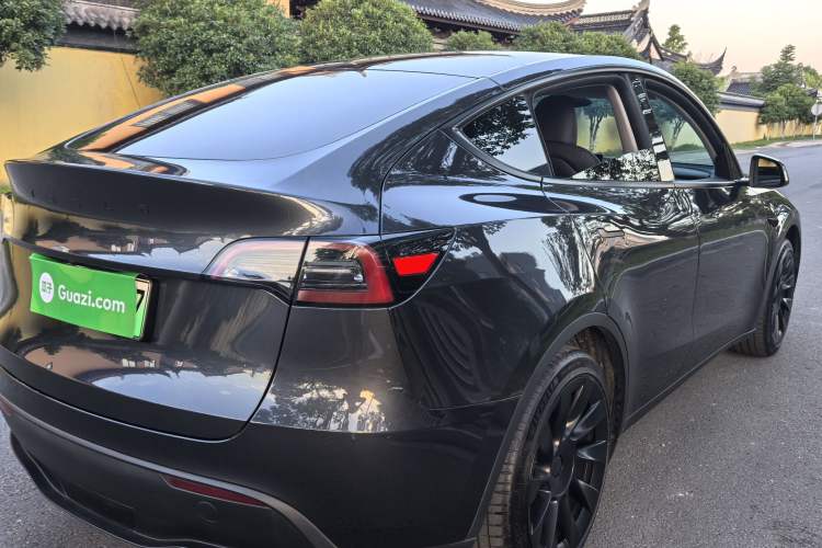 Used Tesla Model Y 2024 Rear-Wheel-Drive Version Exterior 5