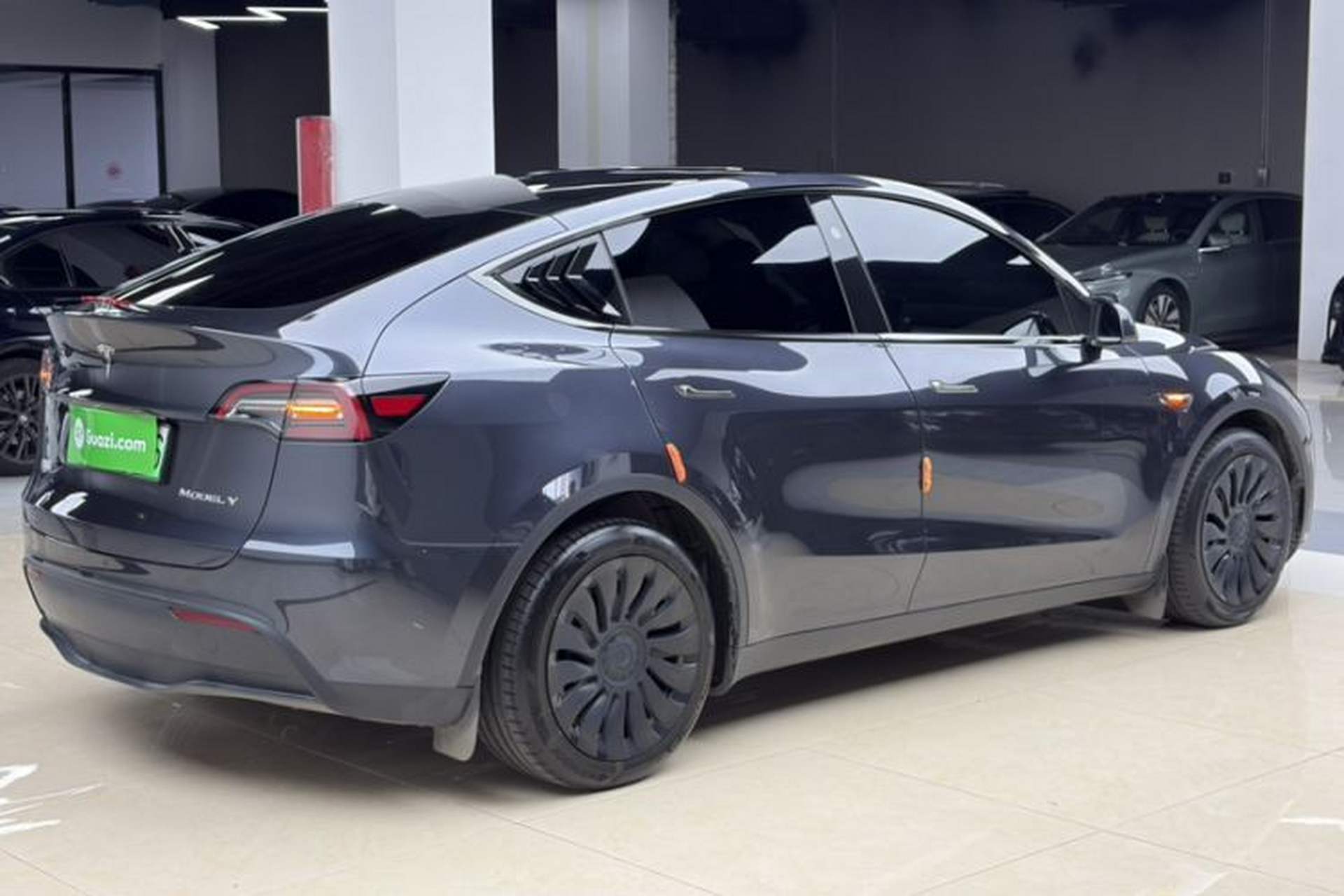Used Tesla Model Y 2024 Long-Range All-Wheel-Drive Version Exterior 5