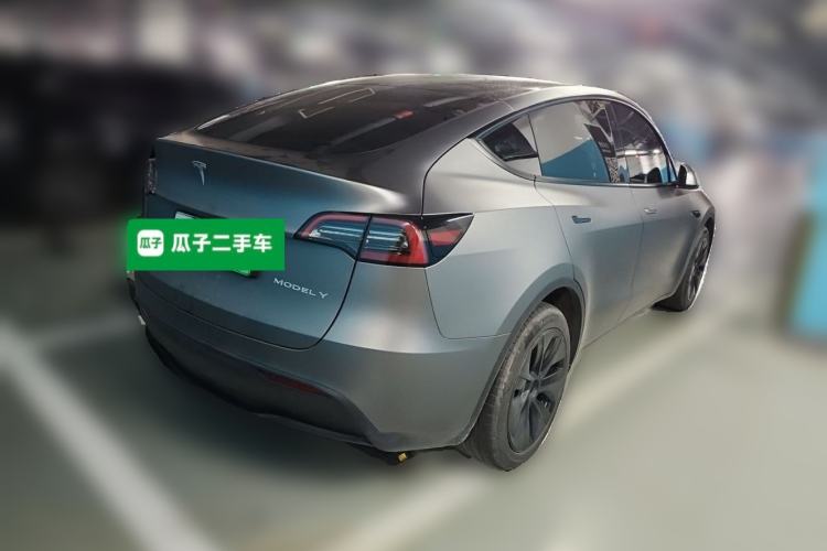 Used Tesla Model Y 2024 Long-Range All-Wheel-Drive Version Exterior 5