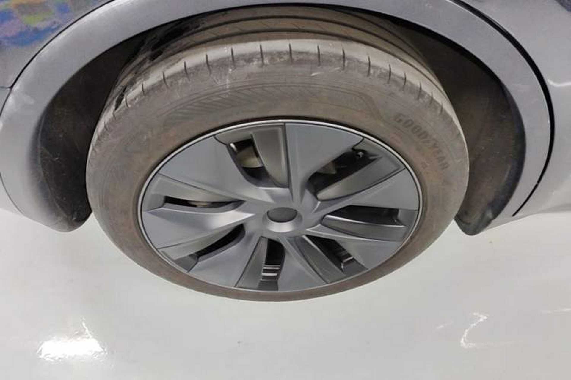 Used Tesla Model Y 2024 Rear-Wheel-Drive Version Exterior 5