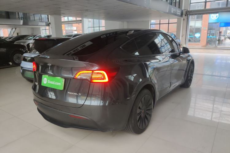 Used Tesla Model Y 2024 Rear-Wheel-Drive Version Exterior 5