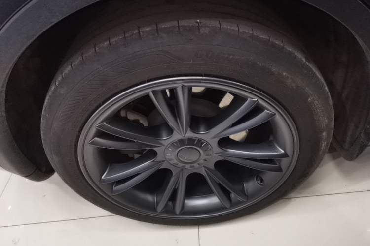 Used Tesla Model Y 2024 Rear-Wheel-Drive Version Exterior 5