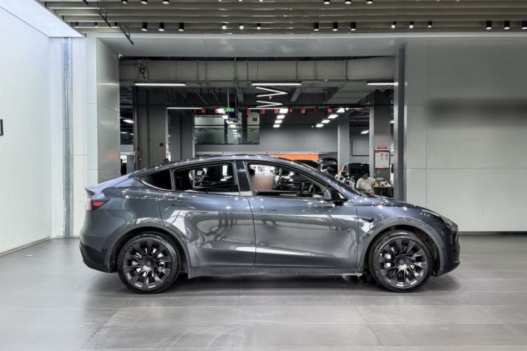 Used Tesla Model Y 2024 Rear-Wheel-Drive Version Exterior 5