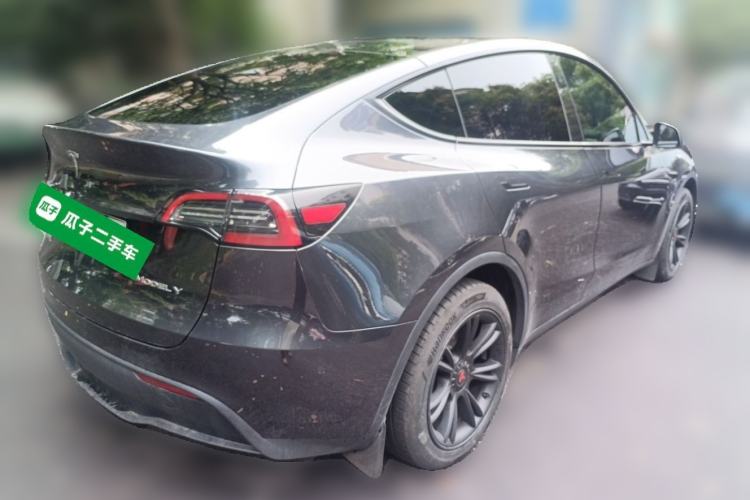 Used Tesla Model Y 2024 Long-Range All-Wheel-Drive Version Exterior 5
