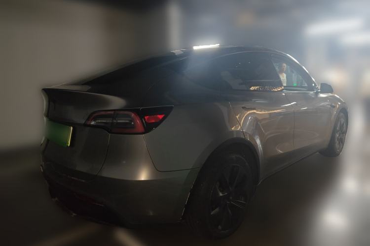 Used Tesla Model Y 2024 Long-Range All-Wheel-Drive Version Exterior 5
