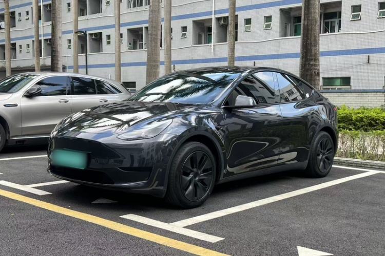 Used Tesla Model Y 2024 Rear-Wheel-Drive Version Exterior 5