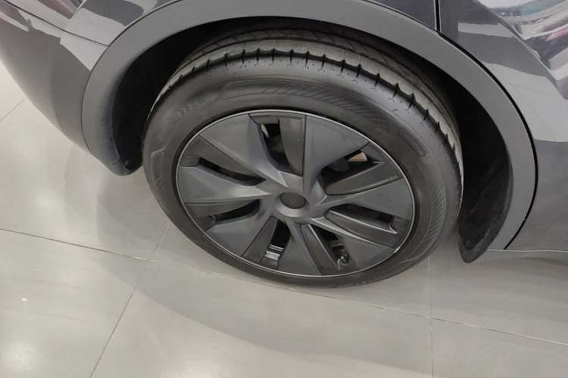 Used Tesla Model Y 2024 Rear-Wheel-Drive Version Exterior 5