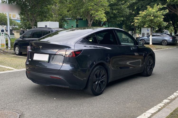 Used Tesla Model Y 2024 Rear-Wheel-Drive Version Exterior 5